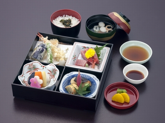遠野　3,240円